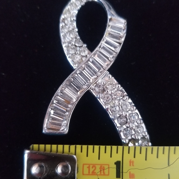 Survivor Ribbon Rhinestone Silver Tone Metal Brooch Pin - Picture 8 of 8